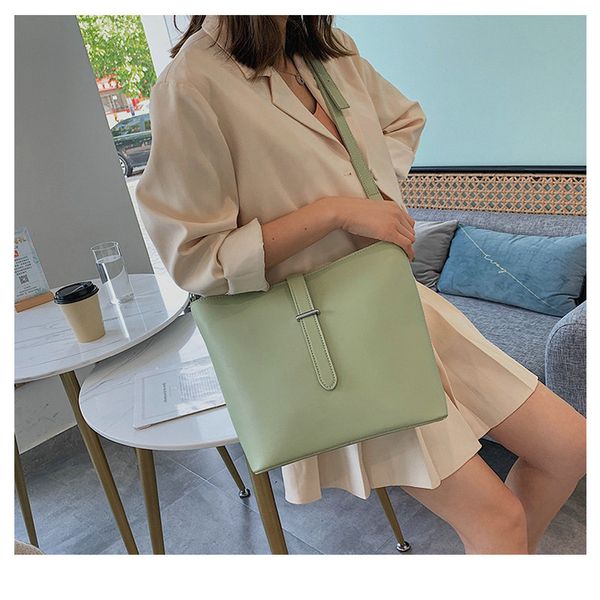 2020 summer new wild large capacity crossbody bag women small fresh shoulder bag bucket c42-72
2020 summer new wild large capacity crossbody bag women small fresh shoulder bag bucket c42-72