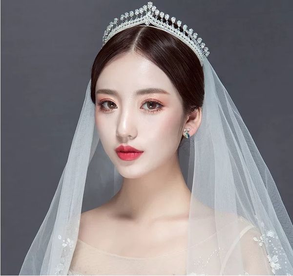 simple and elegant gold bride korean exquisite temperament zircon crown high end party wedding dress headdress accessories, Silver
simple and elegant gold bride korean exquisite temperament zircon crown high end party wedding dress headdress accessories, Silver