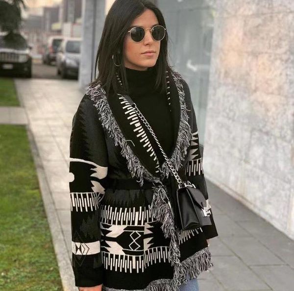 2021fw autumn winner fashion women tassel knitted cardigans coat female luxury sweater, White
2021fw autumn winner fashion women tassel knitted cardigans coat female luxury sweater, White