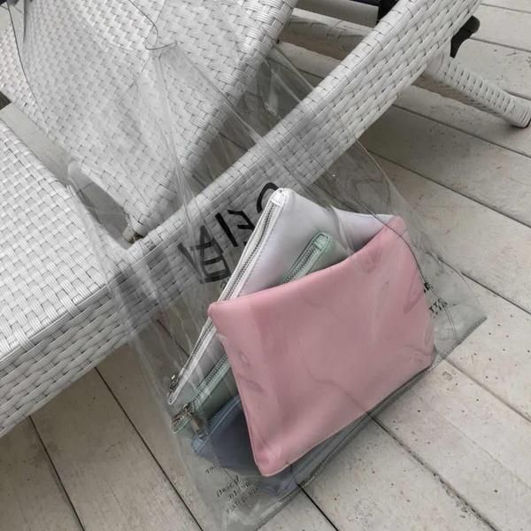 by dhl or fedex 20pcs girl big capacity pvc handbag transparent shoulder bag women summer laser candy beach tote shopping bag
by dhl or fedex 20pcs girl big capacity pvc handbag transparent shoulder bag women summer laser candy beach tote shopping bag