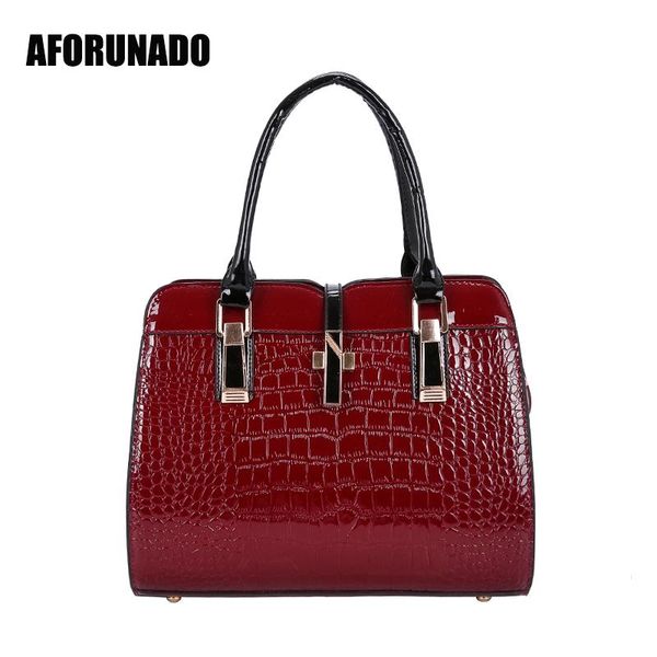 new women bag bucket shape crocodile leather handbags strap fashion women shoulder bags daily shopping messenger bag bolso mujer
new women bag bucket shape crocodile leather handbags strap fashion women shoulder bags daily shopping messenger bag bolso mujer