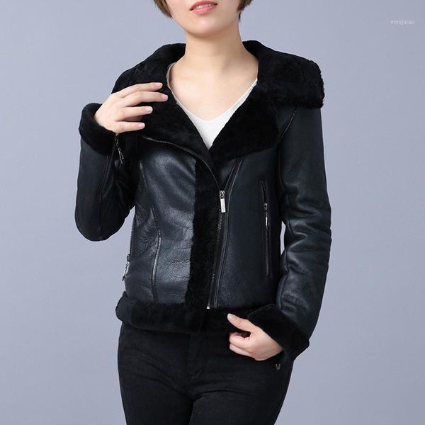2021 new full leather and fur all in one women's coat locomotive wear real sheepskin wool fur coat short and thick1, Black
2021 new full leather and fur all in one women's coat locomotive wear real sheepskin wool fur coat short and thick1, Black