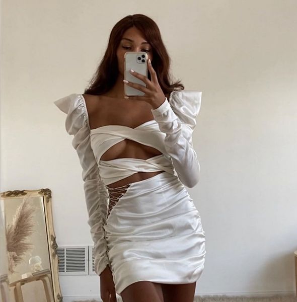 european and american style 2020 autumn and winter new women's retro palace style hollow fashion rhinestone slim dress women, White;black
european and american style 2020 autumn and winter new women's retro palace style hollow fashion rhinestone slim dress women, White;black