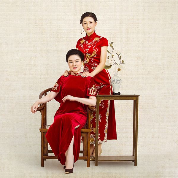 ethnic clothing high-end handmade custom embroidered cheongsam elegant red improved slim wedding dress splendid
ethnic clothing high-end handmade custom embroidered cheongsam elegant red improved slim wedding dress splendid