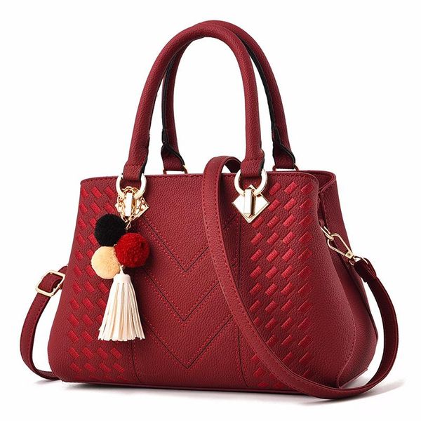 bag women 2020 new brand women's handbag fashion hair ball embroidery thread women's all-match shoulder messenger bag
bag women 2020 new brand women's handbag fashion hair ball embroidery thread women's all-match shoulder messenger bag
