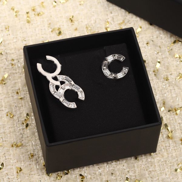 2022 charm stud earring with white crystal in platinum color plated irregular style for women wedding jewelry gift have stmap box ps7524, Golden
2022 charm stud earring with white crystal in platinum color plated irregular style for women wedding jewelry gift have stmap box ps7524, Golden
