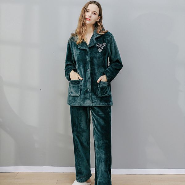 2021 new female autumn veet pyjama wrap solid women's sleepwear singl collar breasted loose plus pajama size cqm6, White
2021 new female autumn veet pyjama wrap solid women's sleepwear singl collar breasted loose plus pajama size cqm6, White