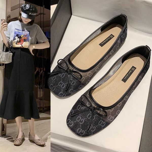 single flat shoes female 2020 autumn light mouth doug gauze a pedal joker fashion selling women's shoes women, Black
single flat shoes female 2020 autumn light mouth doug gauze a pedal joker fashion selling women's shoes women, Black