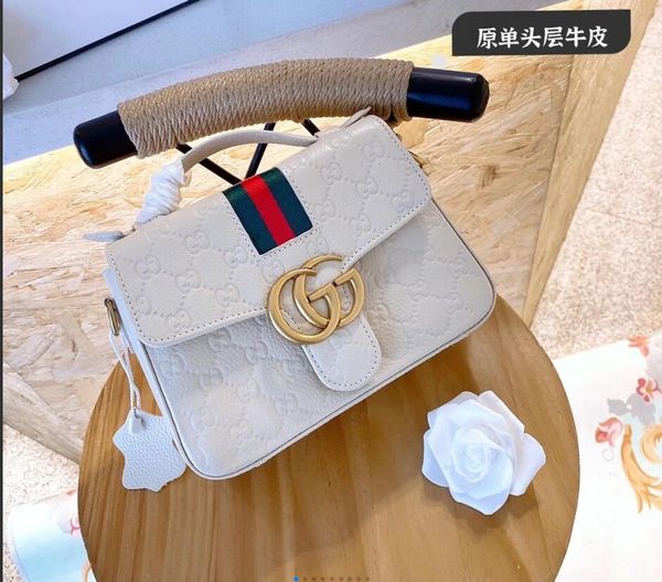 2020 fashion satchel designer shoulder bag chain handbag luxury crossbody lady tote bags original sheepskin cowhide white 02, Blue;gray
2020 fashion satchel designer shoulder bag chain handbag luxury crossbody lady tote bags original sheepskin cowhide white 02, Blue;gray