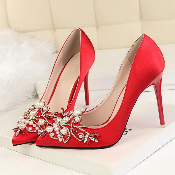 2020 women 10cm thin high heels crystal satin pumps female stiletto wedding bridal silk shoes lady fetish rhinestone heels, Black
2020 women 10cm thin high heels crystal satin pumps female stiletto wedding bridal silk shoes lady fetish rhinestone heels, Black