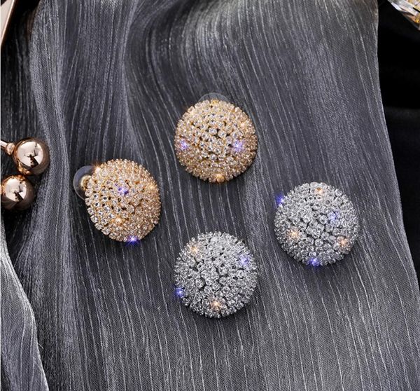 2020 the new light luxury flash rhinestone round earring for women's new stylish simple style versatile earrings ins 259, Golden;silver
2020 the new light luxury flash rhinestone round earring for women's new stylish simple style versatile earrings ins 259, Golden;silver