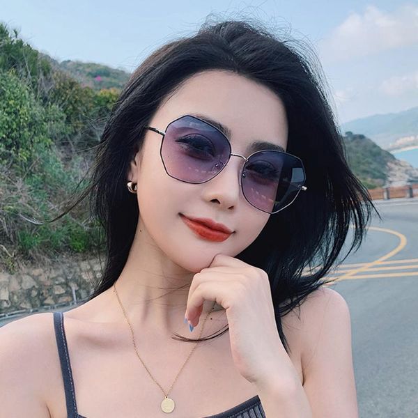 8063 new ladies sunglasses korean trend anti-ultraviolet polarized ins sunglasses uv400 tac lens glasses, White;black
8063 new ladies sunglasses korean trend anti-ultraviolet polarized ins sunglasses uv400 tac lens glasses, White;black