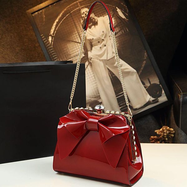 2020 new fashion bridal bag leather chain messenger bag patent leather bow diamond shoulder women
2020 new fashion bridal bag leather chain messenger bag patent leather bow diamond shoulder women