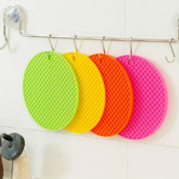 circular honeycomb design silicone heat insulation mat thickened anti-slip heat insulation mat kitchen table cushion1
circular honeycomb design silicone heat insulation mat thickened anti-slip heat insulation mat kitchen table cushion1