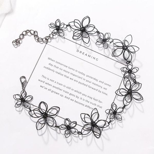 chokers short black floret clavicular chain simple and generous neck women jewelry necklace, Golden;silver
chokers short black floret clavicular chain simple and generous neck women jewelry necklace, Golden;silver