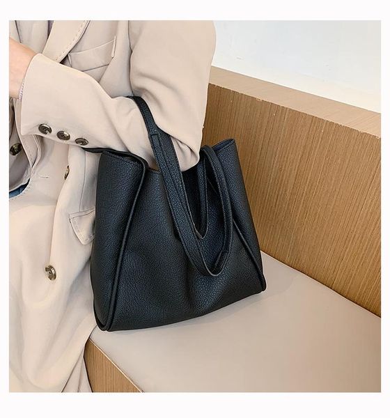 women soft leather bag large capacity tote bag tassel shoulder bags fashion handbag composite women bags travel totes
women soft leather bag large capacity tote bag tassel shoulder bags fashion handbag composite women bags travel totes