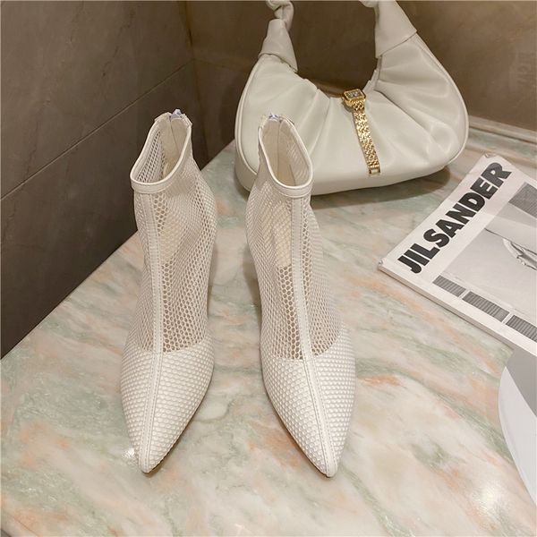 2021 new knitted martin women's thin summer boots, breathable, crocheted turned to hollow ankle boots 7ff9, Black
2021 new knitted martin women's thin summer boots, breathable, crocheted turned to hollow ankle boots 7ff9, Black
