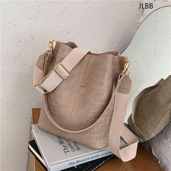 burminsa crocodile bucket wide strap shoulder bags women vintage large capacity work bags crossbody 2021 fall
burminsa crocodile bucket wide strap shoulder bags women vintage large capacity work bags crossbody 2021 fall