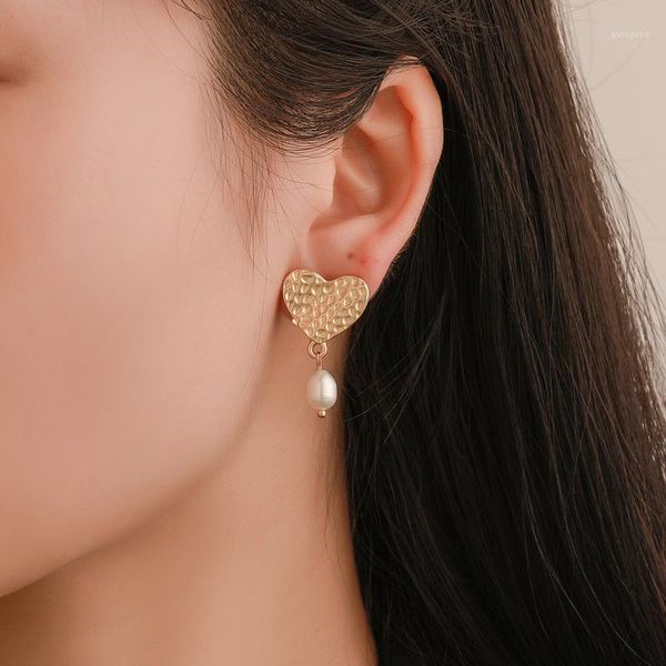 stud cute natural freshwater pearl temperament gold nectar heart-shaped earrings girl simple golden gift1, Golden;silver
stud cute natural freshwater pearl temperament gold nectar heart-shaped earrings girl simple golden gift1, Golden;silver