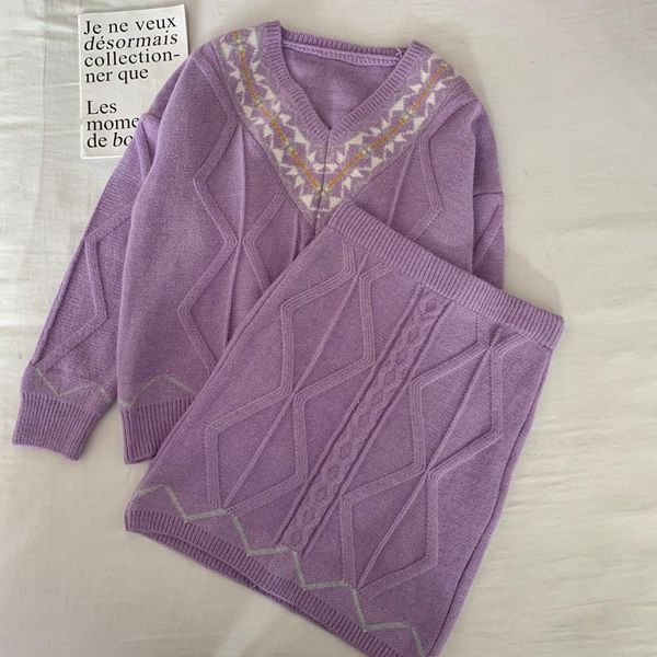 autumn women fashion knit set sweet v-neck sweaters knitted pullover slim elastic high waist mini short skirts 2 piece suit, Gray
autumn women fashion knit set sweet v-neck sweaters knitted pullover slim elastic high waist mini short skirts 2 piece suit, Gray