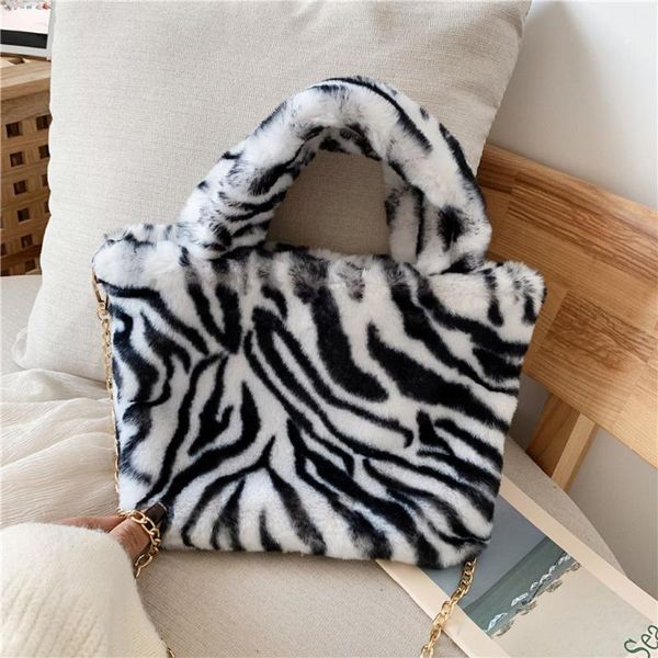 women fashion winter shoulder bag female leopard totes bag chain large plush winter handbag messenger soft warm fur
women fashion winter shoulder bag female leopard totes bag chain large plush winter handbag messenger soft warm fur