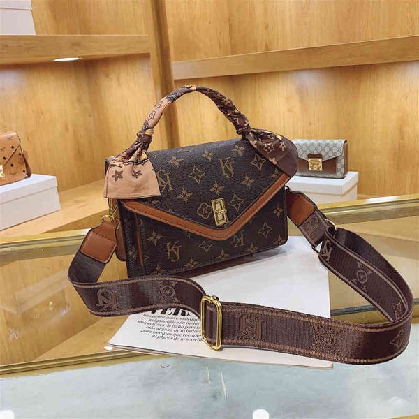 2022 factory wholesale bag, women's autumn and winter messenger small square versatile, high-grade hand shoulder bag, fashion
2022 factory wholesale bag, women's autumn and winter messenger small square versatile, high-grade hand shoulder bag, fashion