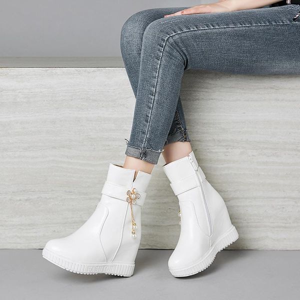 2020 winter new arrival women's ankle boots height increasing shoes slip on boots shiny pearl decoration warm women, Black
2020 winter new arrival women's ankle boots height increasing shoes slip on boots shiny pearl decoration warm women, Black