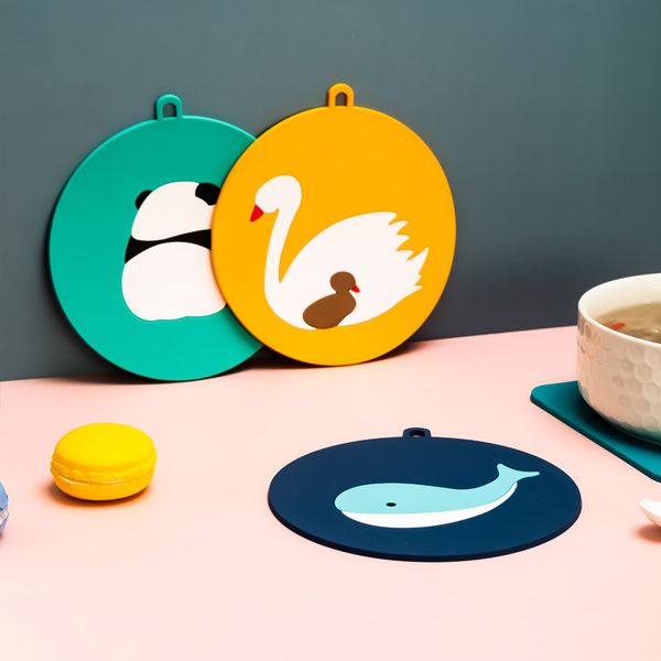 cartoon thermal mat household coaster bowl mat kitchen silicone antiironing plate mat dinner plate teacup table decoration
cartoon thermal mat household coaster bowl mat kitchen silicone antiironing plate mat dinner plate teacup table decoration