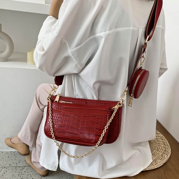 alligator pattern woman crossbody bag quality leather fashion three in one handbag wide shoulder bag female coin purse phone bag c1009
alligator pattern woman crossbody bag quality leather fashion three in one handbag wide shoulder bag female coin purse phone bag c1009