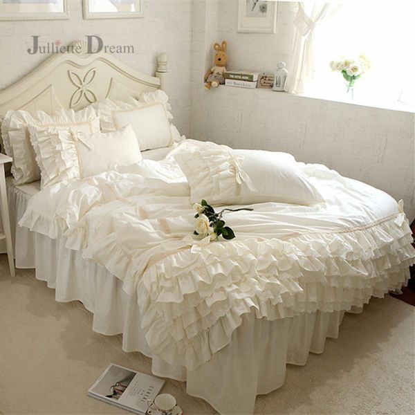 luxury bed covers beige bedding set ruffle lace duvet covers european romantic bedding bed sheet bedspread home  bed cover c0223 
luxury bed covers beige bedding set ruffle lace duvet covers european romantic bedding bed sheet bedspread home  bed cover c0223
