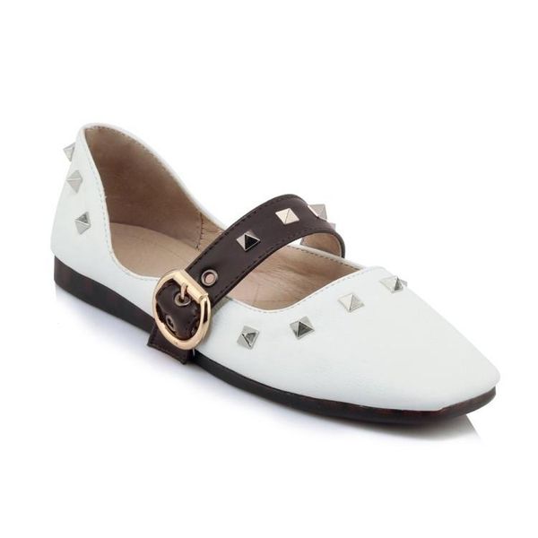 18 years light mouth new spring fashion rivet leisure student 30 to 44 single shoe size code 1229, Black
18 years light mouth new spring fashion rivet leisure student 30 to 44 single shoe size code 1229, Black