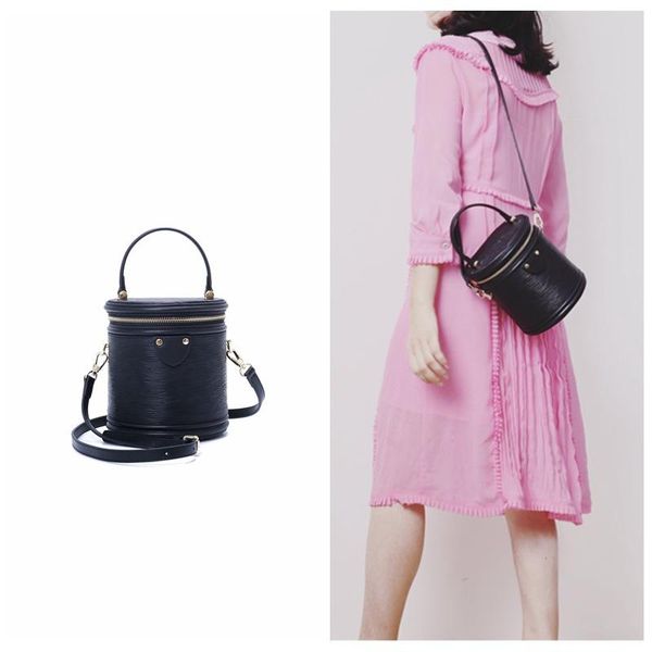 backpacks fascinating2021 genuine leather guangzhou round small box fashion portable crossbody women's fashionable bucket bag
backpacks fascinating2021 genuine leather guangzhou round small box fashion portable crossbody women's fashionable bucket bag