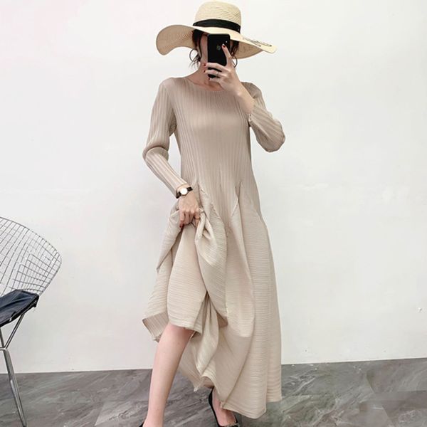 lanmrem 2020 new fashion floor length round collar full sleeves pleated loose elastic pleating long dress female party vestido lj201124, Black;gray
lanmrem 2020 new fashion floor length round collar full sleeves pleated loose elastic pleating long dress female party vestido lj201124, Black;gray