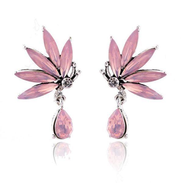 stud lubov arrival acrylic butterfly earrings metal alloy rhinestone personality statement women jewelry 2021, Golden;silver
stud lubov arrival acrylic butterfly earrings metal alloy rhinestone personality statement women jewelry 2021, Golden;silver