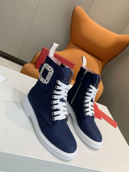 2020 new water diamond square button short boots low heel martin boots lace up side zipper leather boots for women, Black
2020 new water diamond square button short boots low heel martin boots lace up side zipper leather boots for women, Black