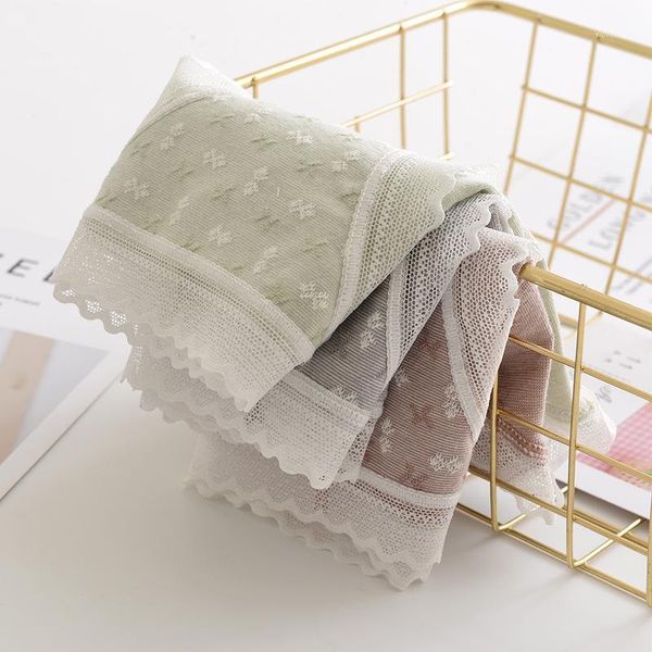 fresh autumn cotton comfortable lace elastice panties for girls japanese style embroidery briefs of women1, Black;pink
fresh autumn cotton comfortable lace elastice panties for girls japanese style embroidery briefs of women1, Black;pink
