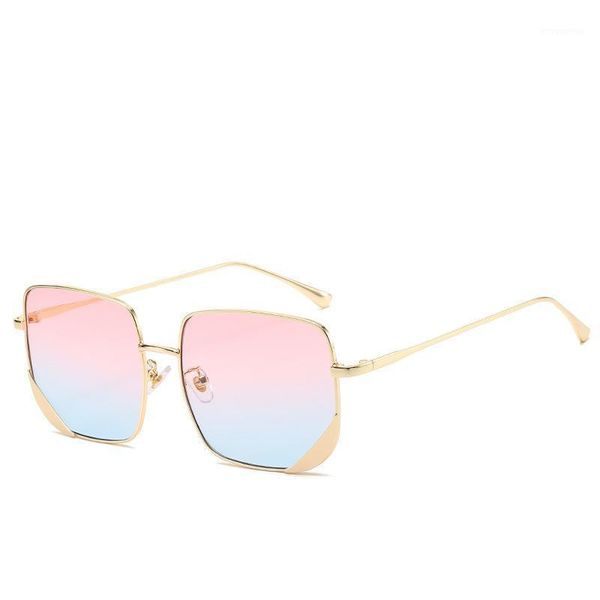 classic square sunglasses women brand designer retro metal big frame sun glasses for men vintage gradient eyewear uv4001, White;black
classic square sunglasses women brand designer retro metal big frame sun glasses for men vintage gradient eyewear uv4001, White;black