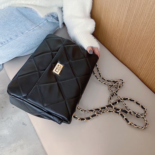 small chain pu leather crossbody bags for women 2020 branded trending quilted designer handbags trend luxury lock hand bag c1019
small chain pu leather crossbody bags for women 2020 branded trending quilted designer handbags trend luxury lock hand bag c1019