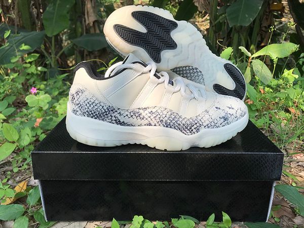 11 gs generation of snake grey white men basketball shoes 11s low snakeskin red jumpman mens sports sneakers with box, White;red
11 gs generation of snake grey white men basketball shoes 11s low snakeskin red jumpman mens sports sneakers with box, White;red