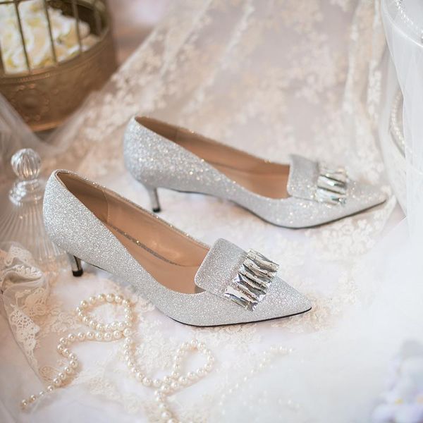 насосы женская обувь zapatos de mujer острым носом на каблуках женщины bling rhinestone обувь скольжения на пологих дамы тонких каблуках, Black
насосы женская обувь zapatos de mujer острым носом на каблуках женщины bling rhinestone обувь скольжения на пологих дамы тонких каблуках, Black