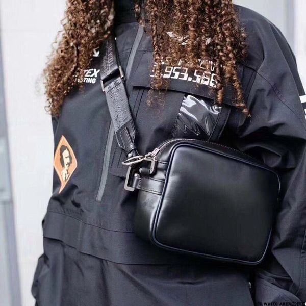 fashion of men shoulder bag pu straddle bag postman bag leisure backpack youth street bags camera mobile phone bags
fashion of men shoulder bag pu straddle bag postman bag leisure backpack youth street bags camera mobile phone bags