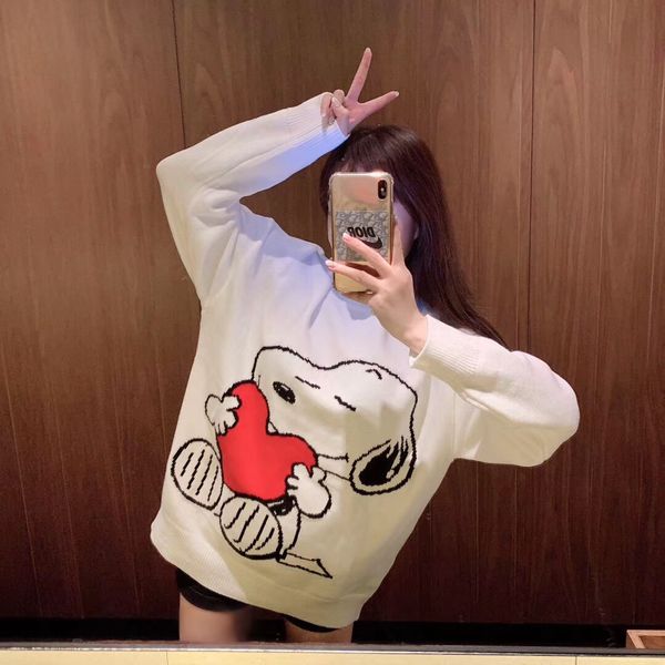 1112 2020 autumn brand same style regular long sleeve crew neck white kint sweate women clothes qixuann, White;black
1112 2020 autumn brand same style regular long sleeve crew neck white kint sweate women clothes qixuann, White;black