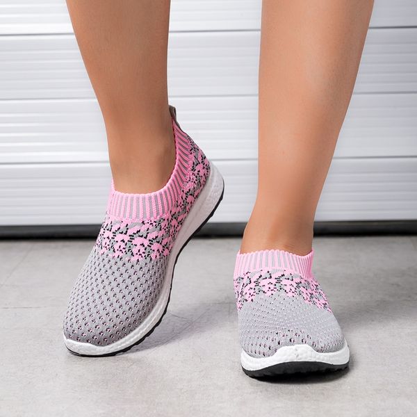 summer women's sneakers vulcanized shoes sock sneakers women slip on flat shoes women plus size loafers ladies shoes q1110, Black;white
summer women's sneakers vulcanized shoes sock sneakers women slip on flat shoes women plus size loafers ladies shoes q1110, Black;white