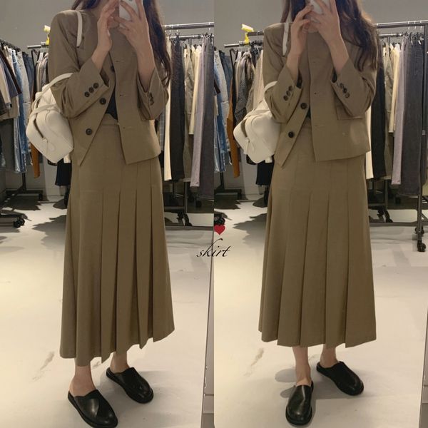 korean leisure classic round neck sleeve pleated skirt autumn korean leisure classic round neck long sleeve coat coatsuit coat long pleated, Gray
korean leisure classic round neck sleeve pleated skirt autumn korean leisure classic round neck long sleeve coat coatsuit coat long pleated, Gray
