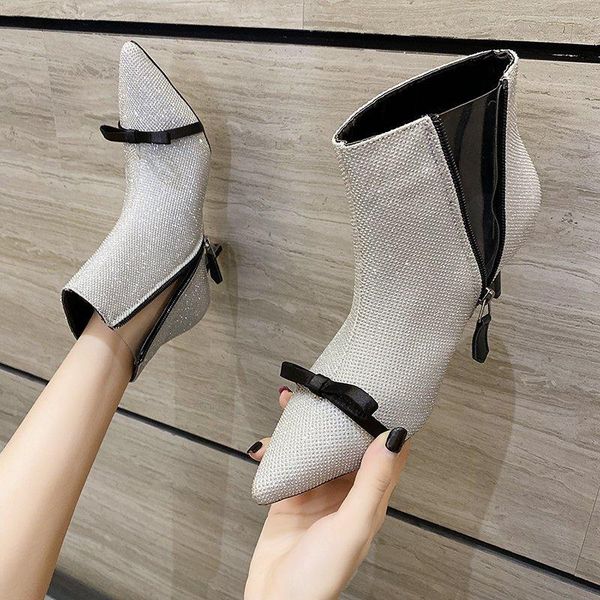 2021 new style fall bling bling crystal kitten heel ankle boots for women rhinestone bowtie decor short boots shiny winter shoes, Black
2021 new style fall bling bling crystal kitten heel ankle boots for women rhinestone bowtie decor short boots shiny winter shoes, Black