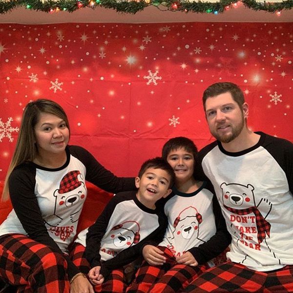 2021 xmas kids christmas pajamas striped print casual family matching outfit nightwear cute pj set
2021 xmas kids christmas pajamas striped print casual family matching outfit nightwear cute pj set