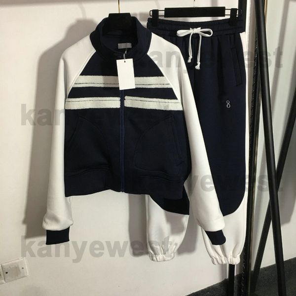 2022 autumn designer womens tracksuit women embroidery letters print tracksuits towel 8 printing sport suit lady windbreaker fashion, Gray
2022 autumn designer womens tracksuit women embroidery letters print tracksuits towel 8 printing sport suit lady windbreaker fashion, Gray