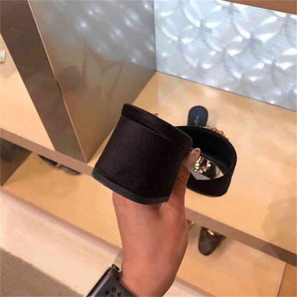 summer crystal rose sandals wear thick heel leather high slippers gladiators elegant party women's shoes, Black
summer crystal rose sandals wear thick heel leather high slippers gladiators elegant party women's shoes, Black