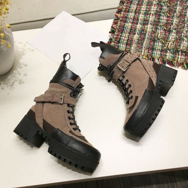2021 world tour desert womens women boots platform boot spaceship ankle boot 5cm heel flamingos medal martin fox boots heavy duty, Black
2021 world tour desert womens women boots platform boot spaceship ankle boot 5cm heel flamingos medal martin fox boots heavy duty, Black