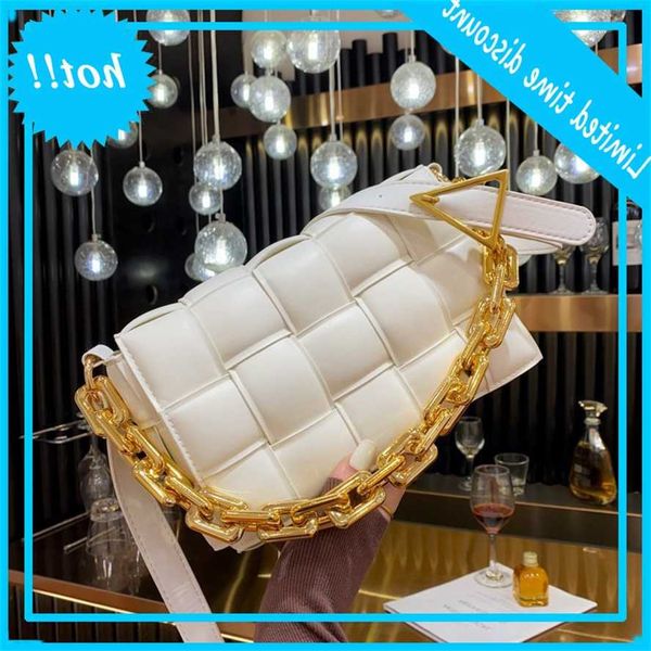 retrieve winter lady thick chain leather handbags luxury shoulder for women designer new weave flap bags female crossbody bag
retrieve winter lady thick chain leather handbags luxury shoulder for women designer new weave flap bags female crossbody bag